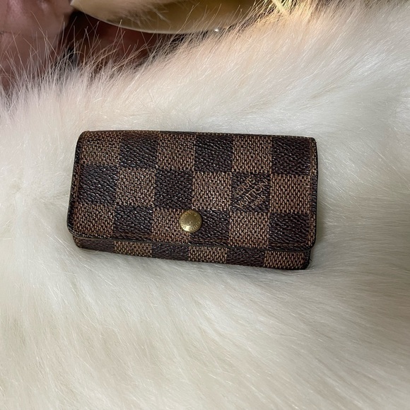 AUTHENTIC LOUIS VUITTON DAMIER MULTICLES 4 RING KEY CASE - Picture 2 of 16
